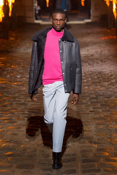 Look 5